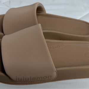 Lululemon Restfeel Slide Nutmeg Women’s Size 6 NWOT